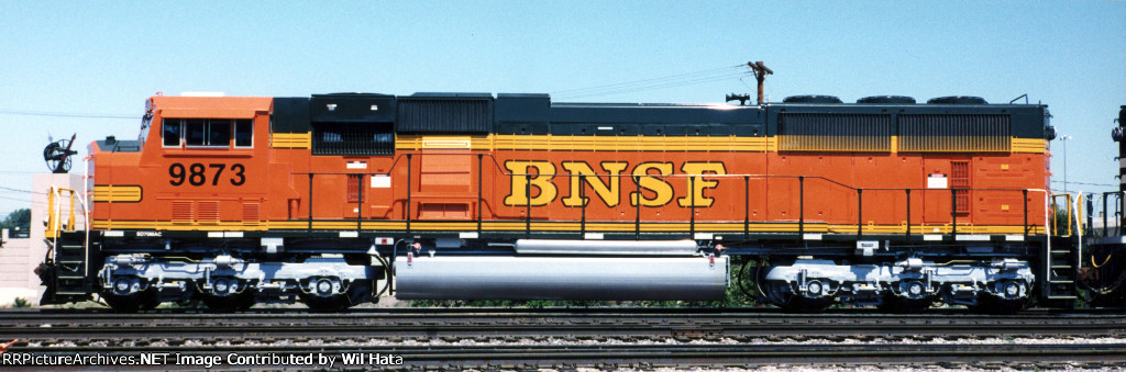 BNSF SD70MAC 9873